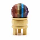 ESFERA FACETEADA Curativa de Piedras Preciosas y soporte de madera Siete chakras. 10 x 5,5 (cm)