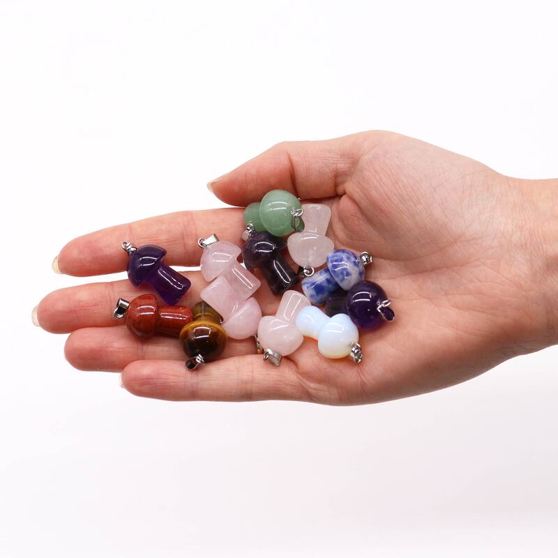 Colgantes de SETA de Piedras Preciosas 20x15mm. VARIOS MODELOS