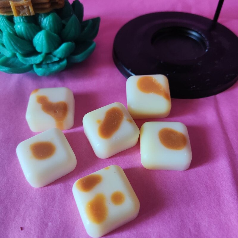 Cera Perfumada LECHE DE ALMENDRAS Y MIEL. Wax melts. Pedacitos de cielo. Aroma bits.. UNIDAD
