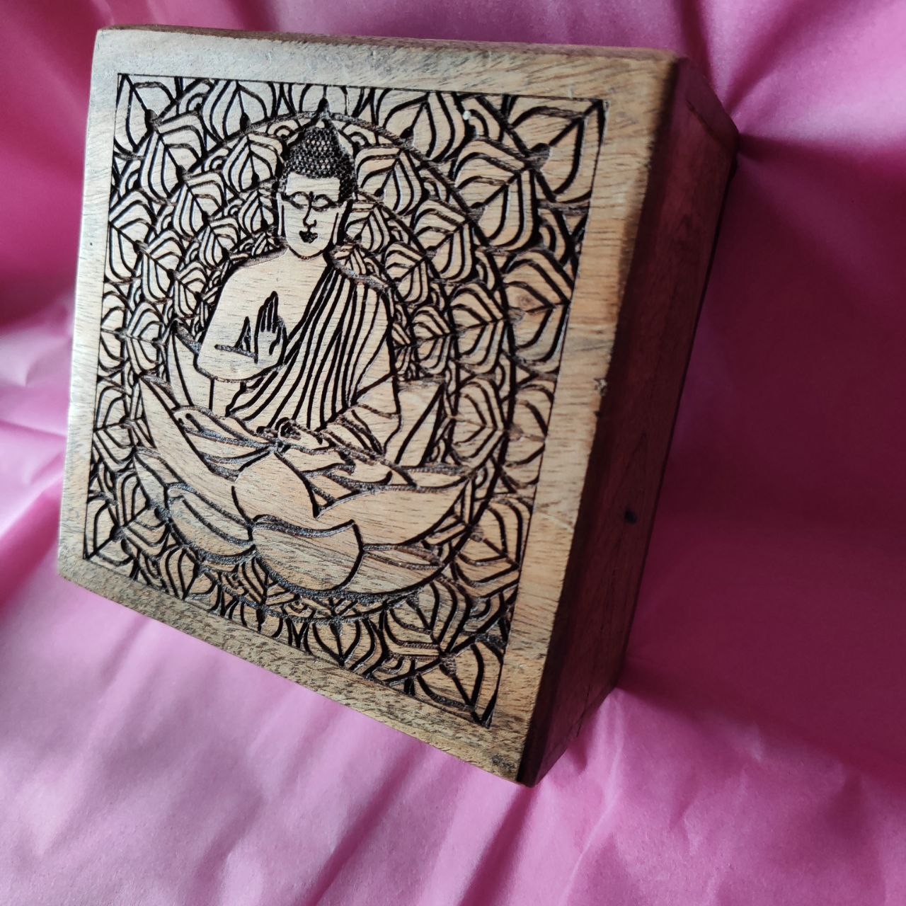 CAJA MADERA TALLADA A MANO BUDA