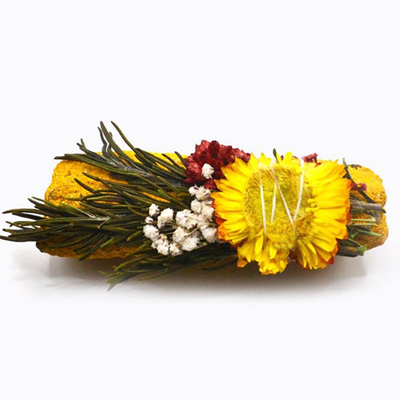 RITUAL SAHUMERIO ATADITO Salvia blanca con rebozado amarillo, romero, gordolobo y flor papel - 10 cm