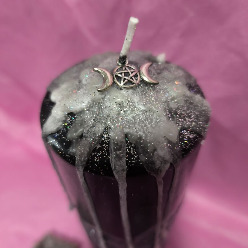 VELÓN GIGANTES TRIPLE LUNA. UNGIDA Y RITUALIZADA. CON AMULETO.