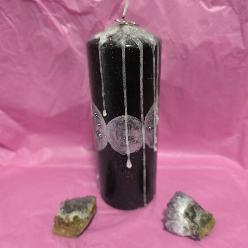 VELÓN GIGANTES TRIPLE LUNA. UNGIDA Y RITUALIZADA. CON AMULETO. VELÓN GIGANTES TRIPLE LUNA. UNGIDA Y RITUALIZADA. CON AMULETO.