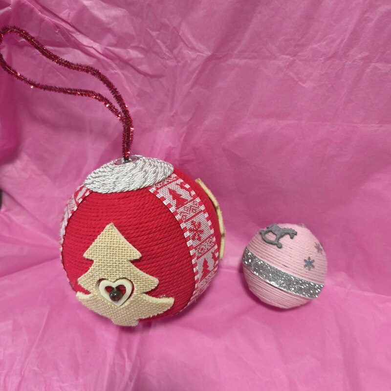 BOLA GIGANTE DE NAVIDAD HECHA A MANO: ÁRBOL ROJO