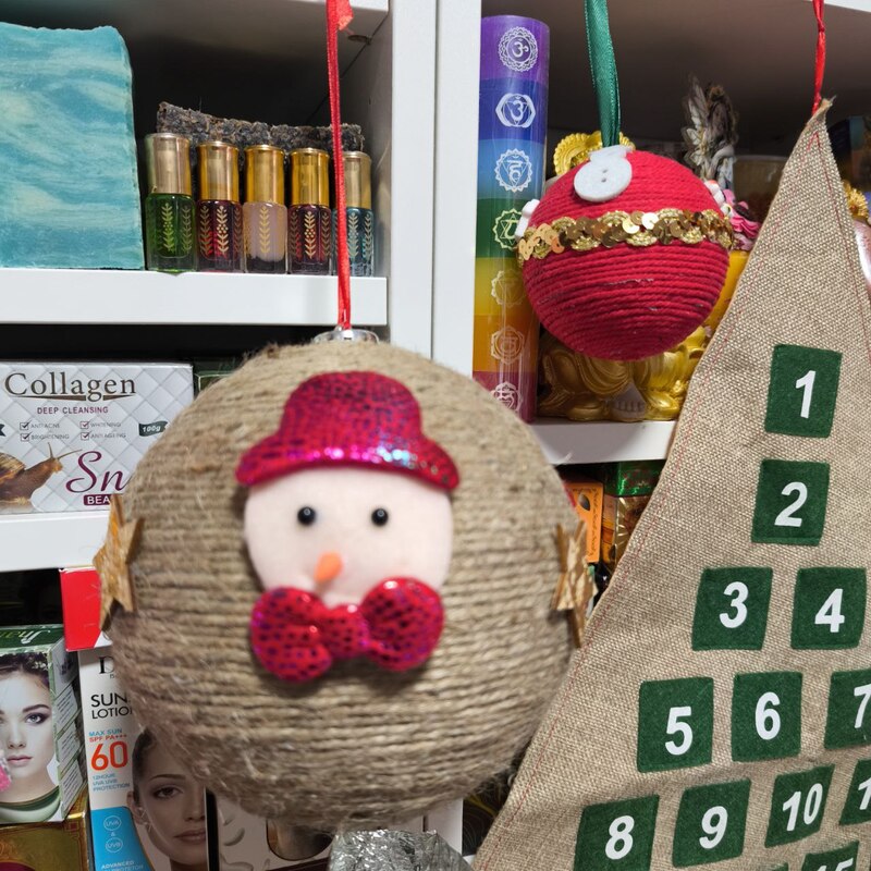 BOLA GIGANTE DE NAVIDAD HECHA A MANO: MUÑECO DE NIEVE MARRÓN