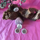 COLGANTE NÁCAR MADALLA SAN BENITO DOBLE CARA. PROTECCIÓN ESPIRITUAL Y EQUILIBRIO 25 MM