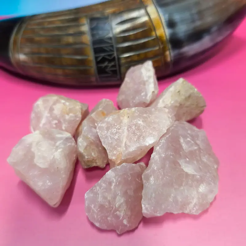 Cuarzo rosa en bruto.Calidad Superior. Masivo