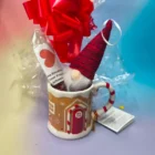 KIT AUTOCUIDADO. TAZA MUÑECO DE JENJIBRE, VELA UNGIDA AMOR PROPIO Y GNOMO QUITAPENAS