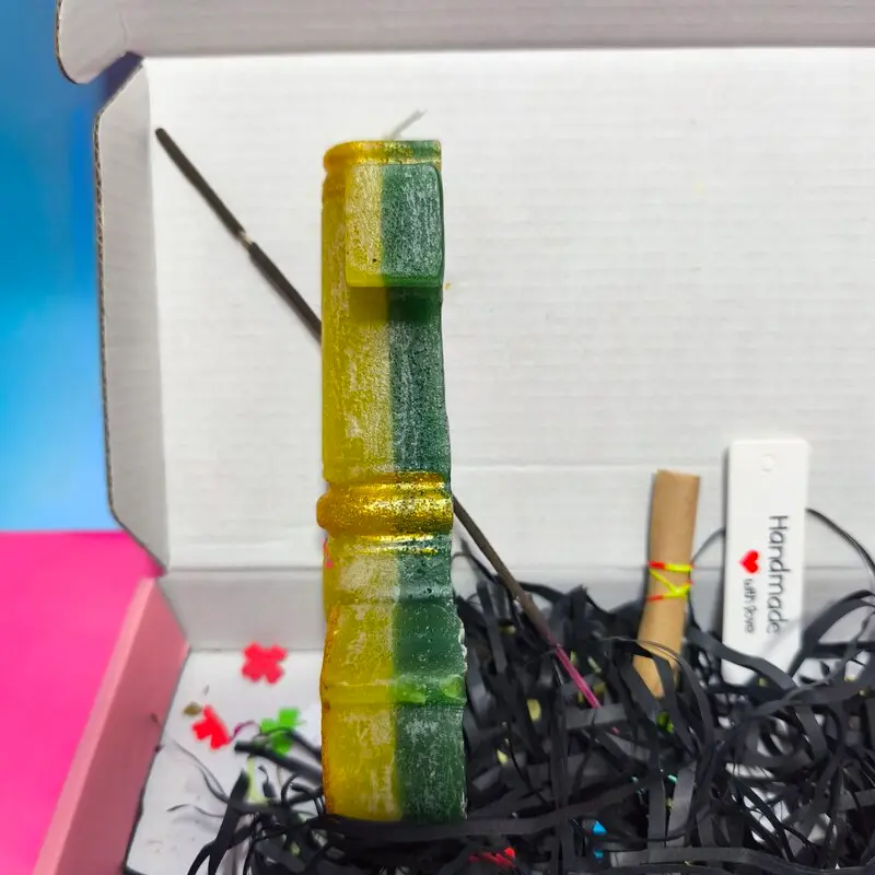 LLAVE DE PODER DE TRABAJO CON VARITA DE INCIENSO Y PERGAMINO