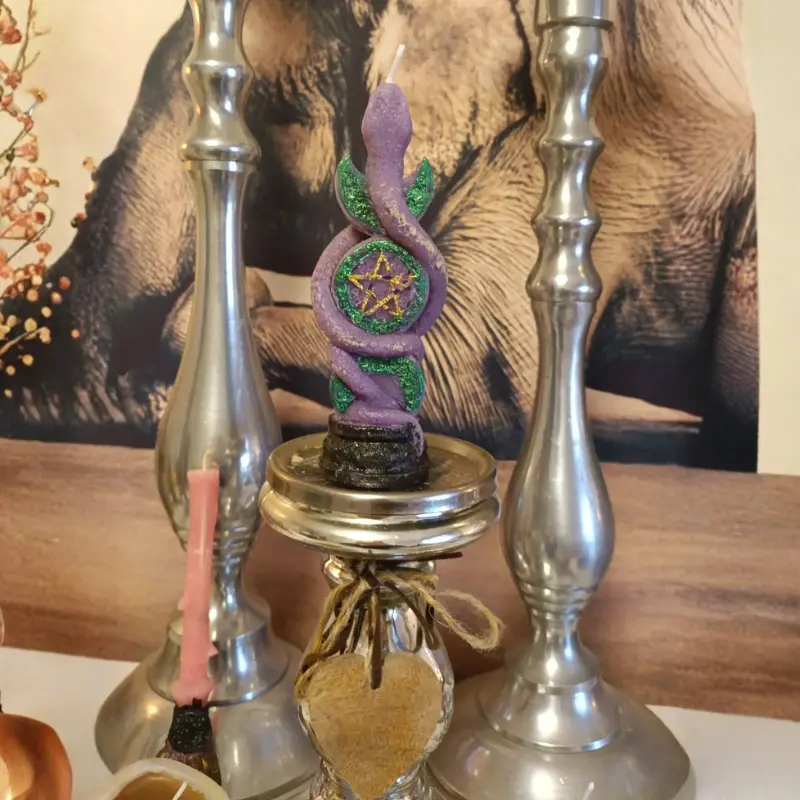 VELÓN GIGANTE HÉCATE. SERPIENTE CON PENTAGRAMA EDICIÓN ESPECIAL. PINTADO A MANO CON ORACIÓN