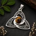 Colgante Triquetra con Piedra Natural de 8 mm | Acero Inoxidable | Varias opciones disponibles