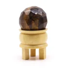 ESFERA FACETEADA Curativa de Piedras Preciosas y soporte de madera. OJO DE TIGRE . 10 x 5,5 (cm)