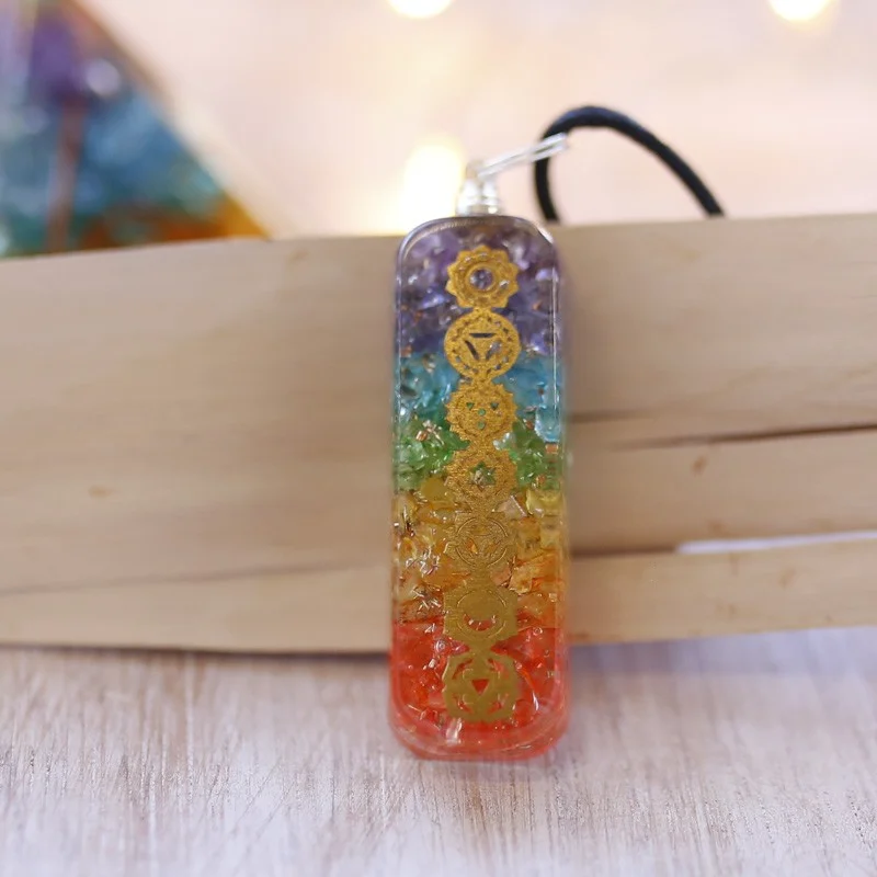 7-chakras-3-colgantes-orgonita