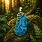 Colgante de piedra irregular de turquenita con pirita y gancho metálico de 2-3 cm