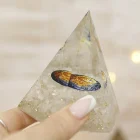 Pirámide orgonita octogonal CUARZO CRISTAL. BASE 8CM