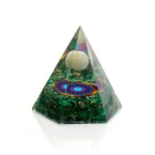 Pirámide orgonita octogonal JADE VERDE. BASE 8CM