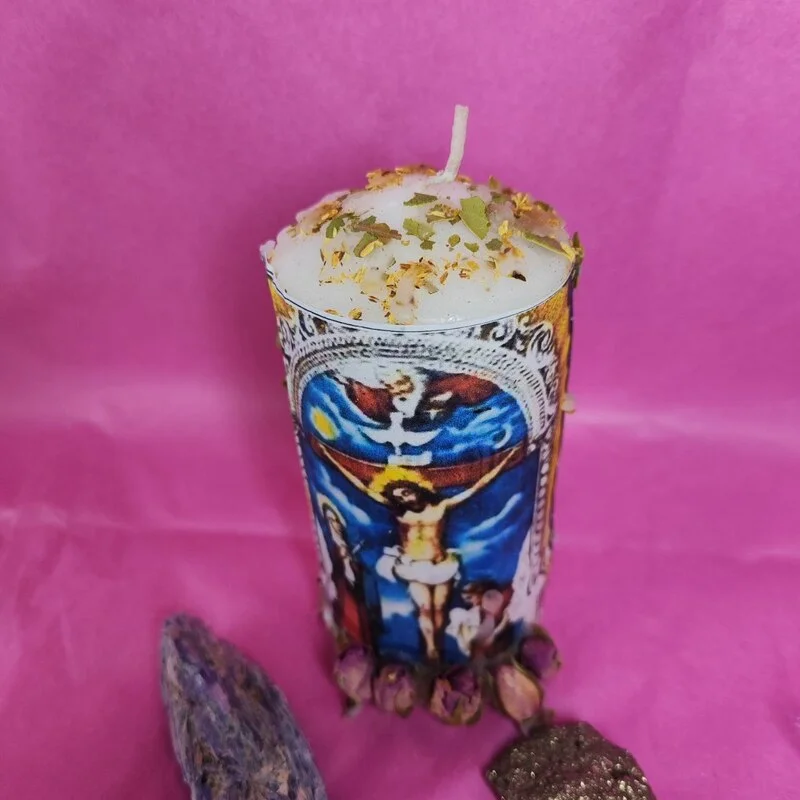 VELÓN GRANDE SEÑOR DE LOS MILAGROS. UNGIDO Y RITUALIZADO. Con mineral sorpresa