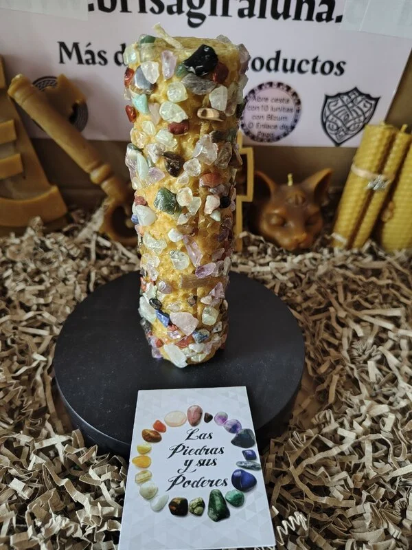 VELÓN GRANDE ESPECIAL MIEL 7 CHAKRAS, UNGIDA CON ACEITES ESOTERICOS Y PIEDRAS NATURALES. RITUALIZADA 15X6 VELÓN GRANDE ESPECIAL MIEL 7 CHAKRAS, UNGIDA CON ACEITES ESOTERICOS Y PIEDRAS NATURALES. RITUALIZADA 15X6
