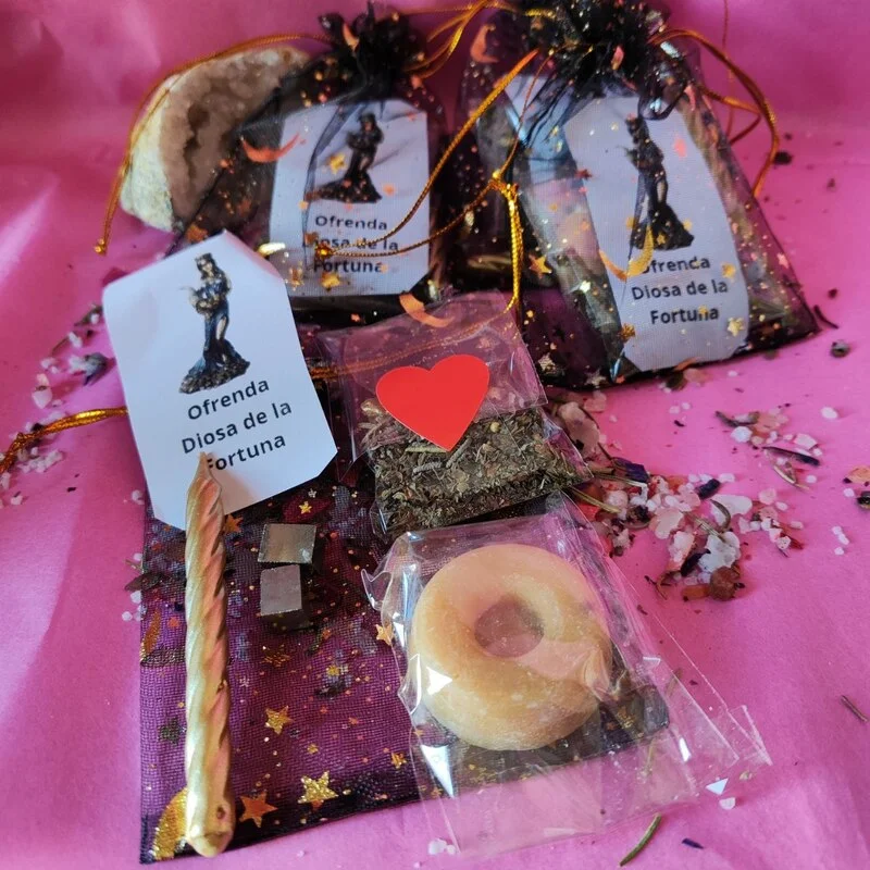 Bolsita ofrenda Diosa de la Fortuna con Velita ritualizada, bolsita polvos magicos y piedra natural