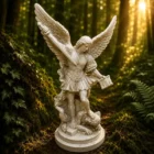 Figura San Miguel Arcángel blanca de 40 cm con espada